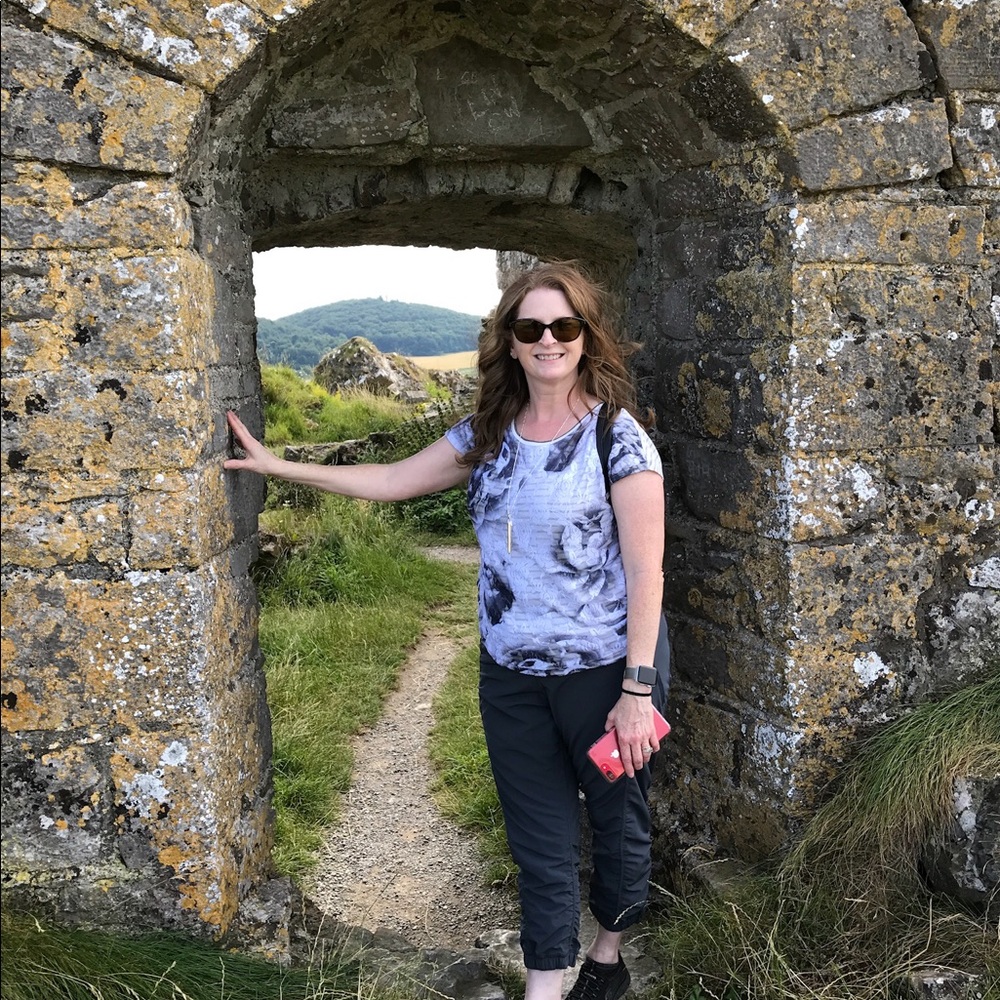 Meet your Posher, Lora